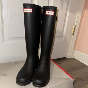 HUNTER BOOTS